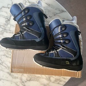 Womens Burton Snowboard Boots size 8